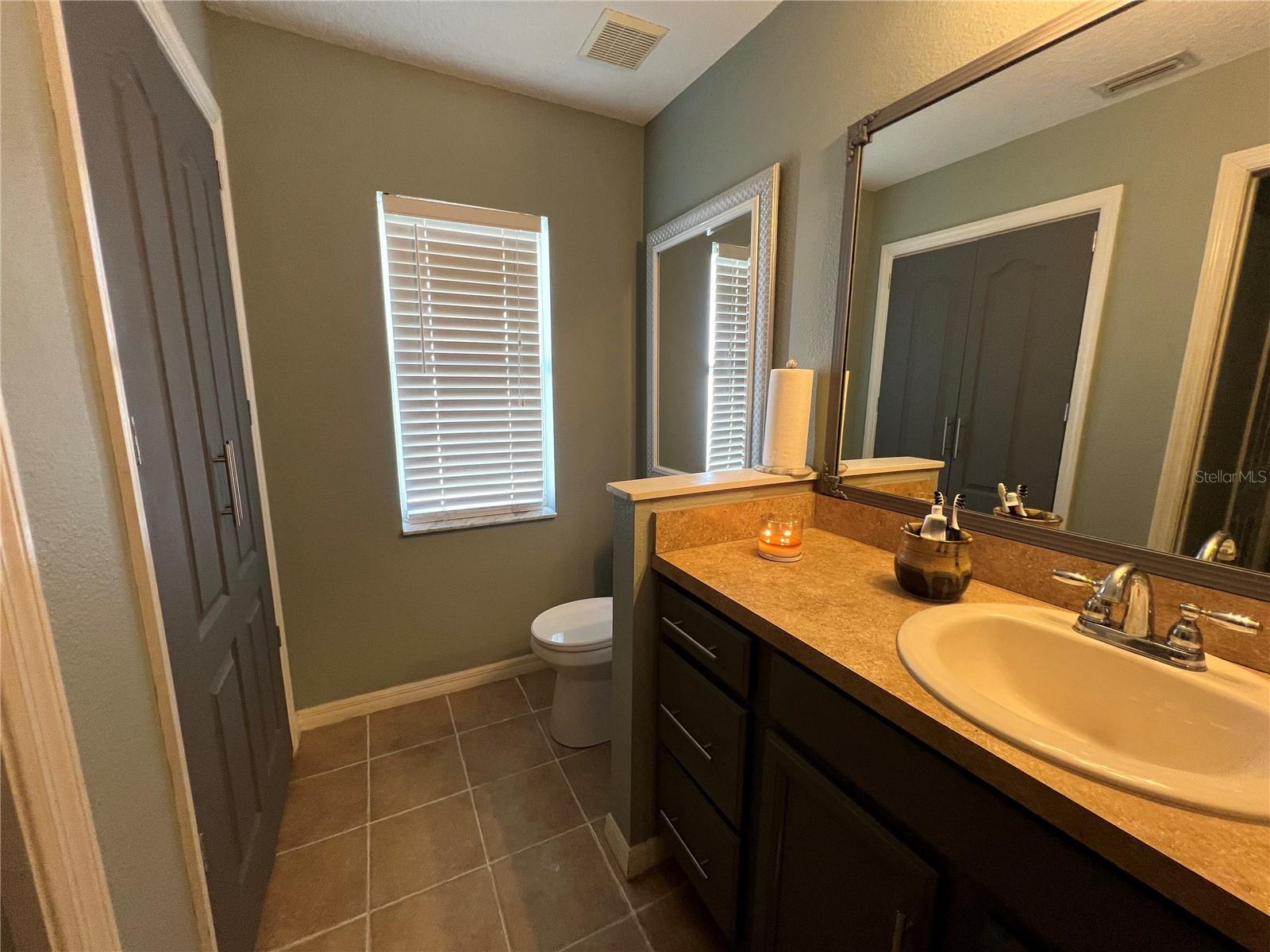 Image 20 of 32 For 1022 Cr 463b