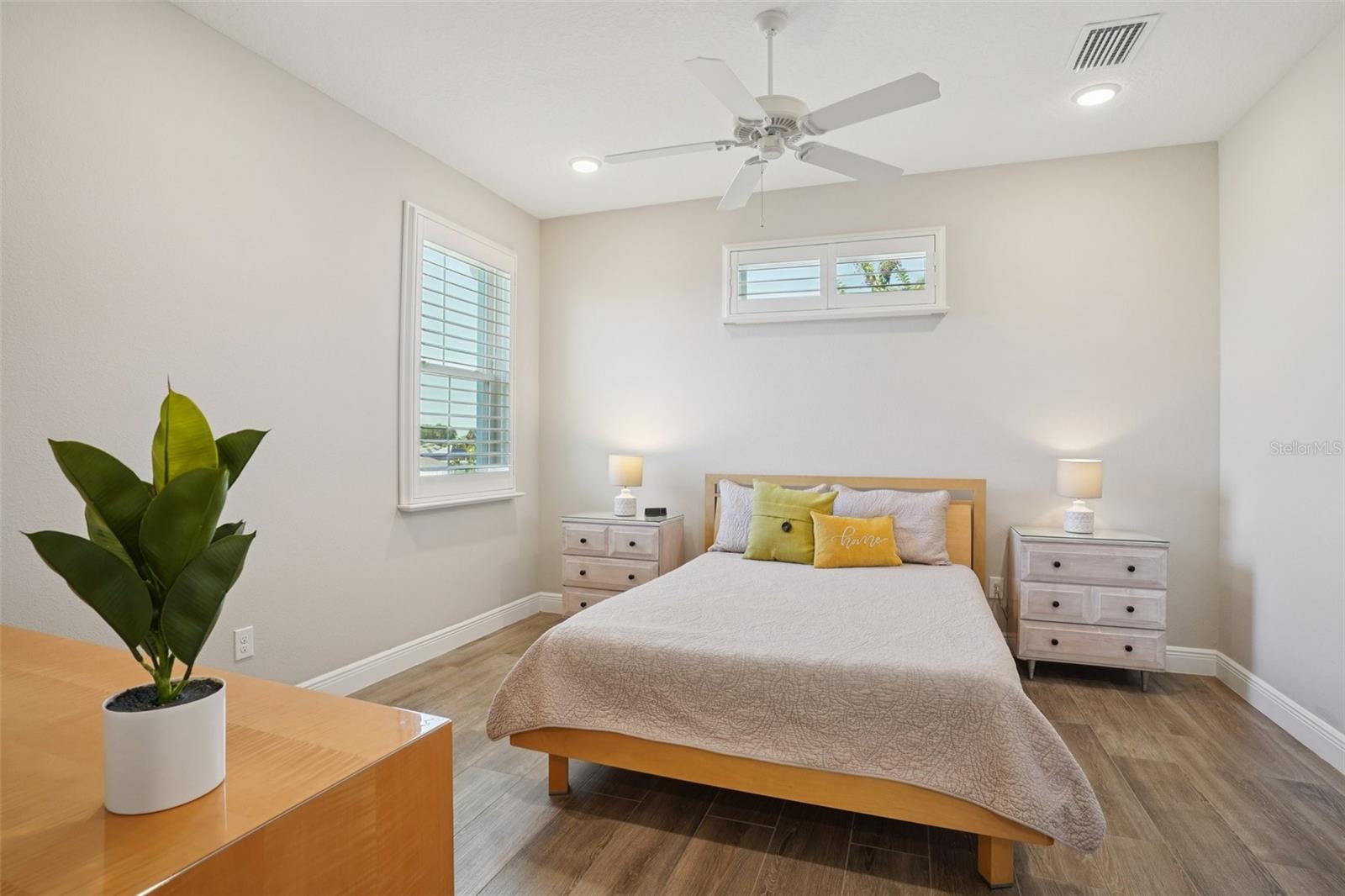 Image 16 of 48 For 357 Conch Key Lane