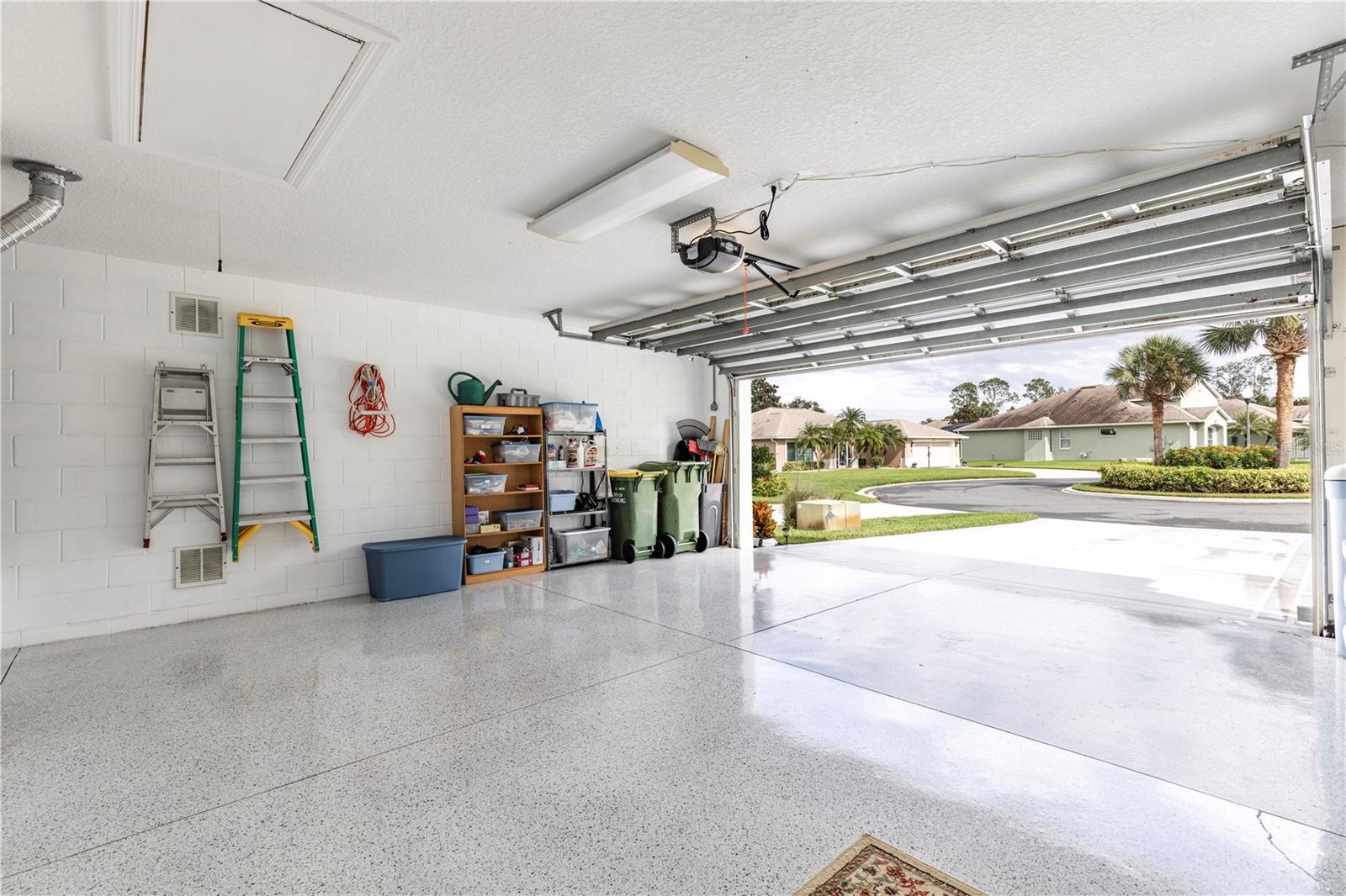 Image 39 of 79 For 5401 Water Lily Court