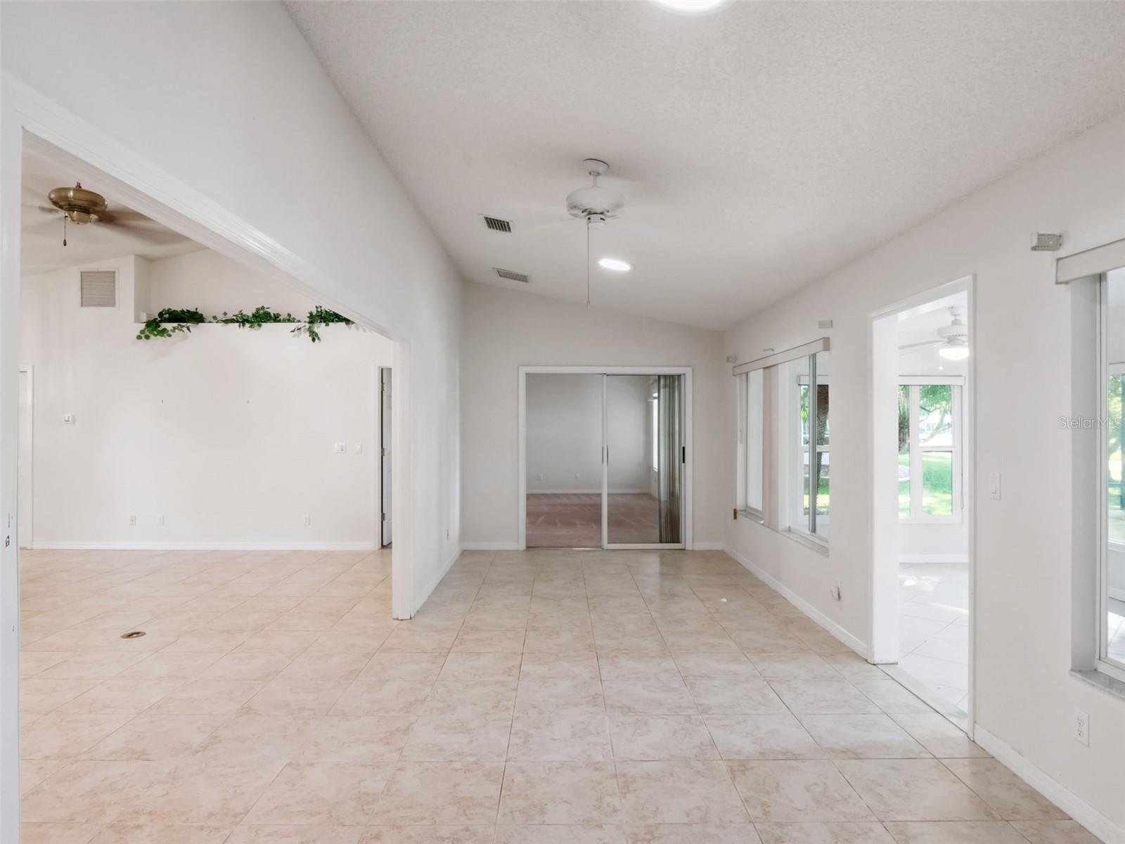 Image 10 of 77 For 5616 Laver Street