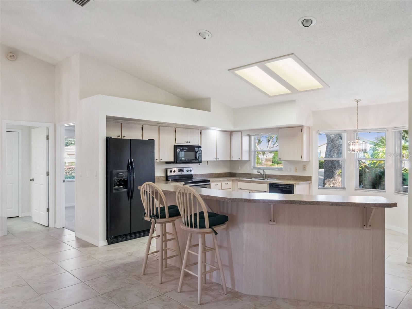 Image 6 of 77 For 5616 Laver Street