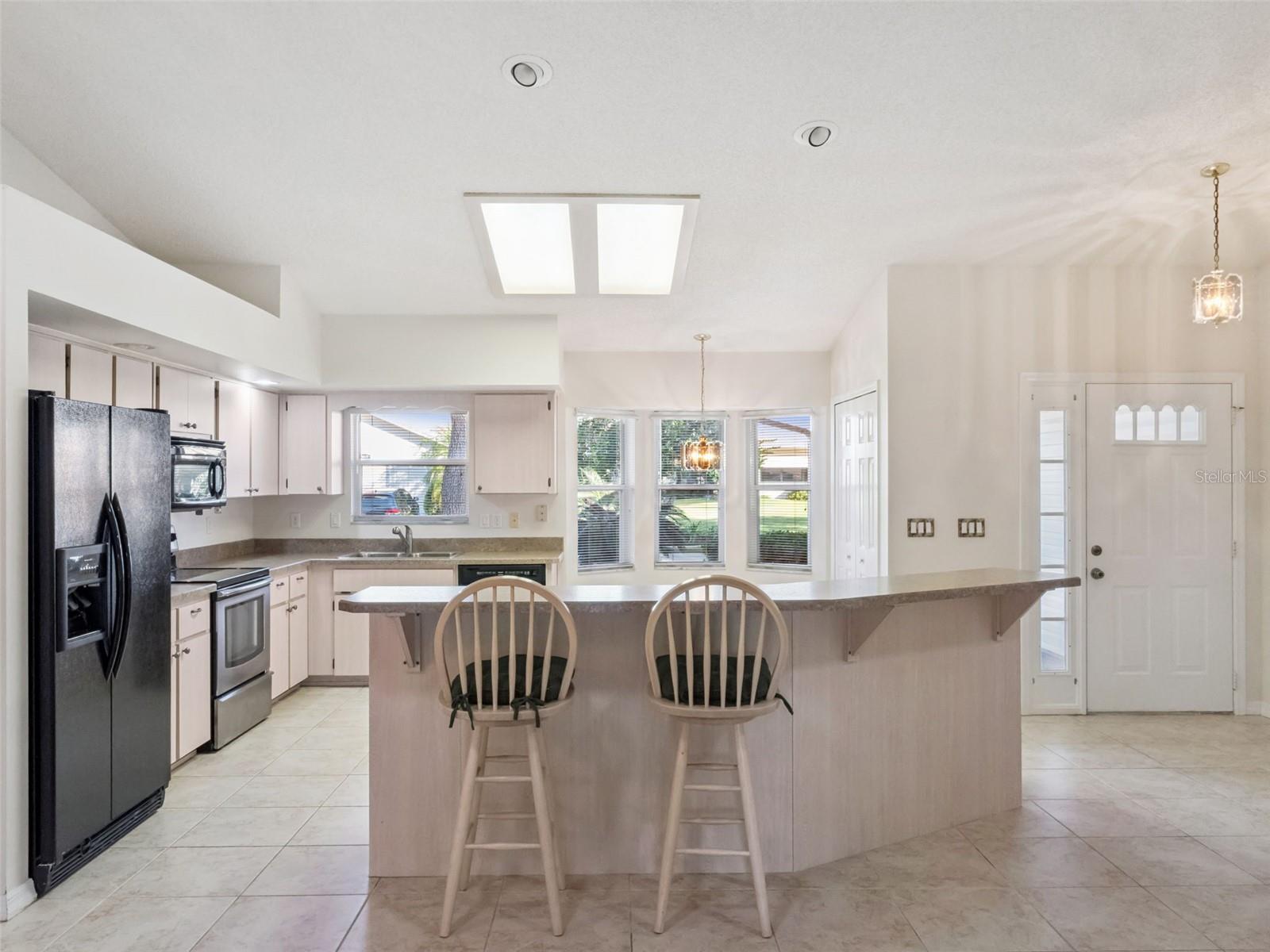 Image 7 of 77 For 5616 Laver Street