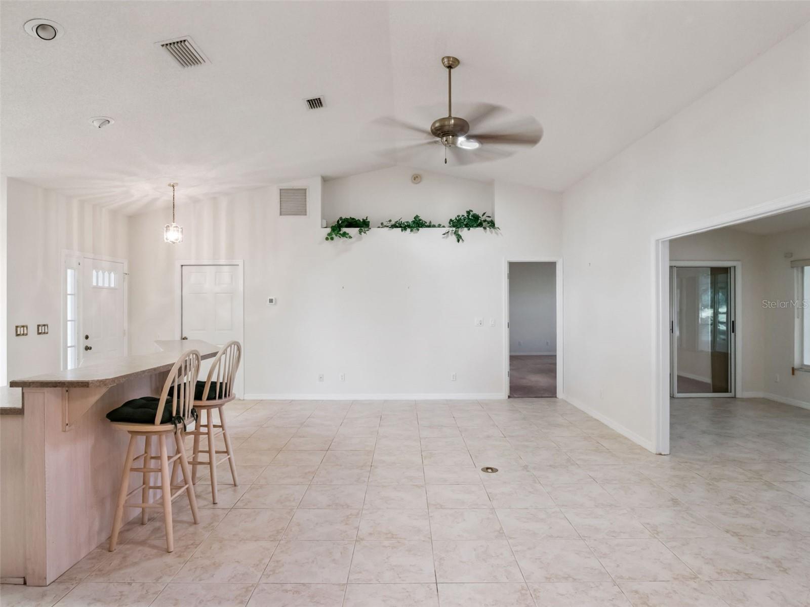 Image 8 of 77 For 5616 Laver Street