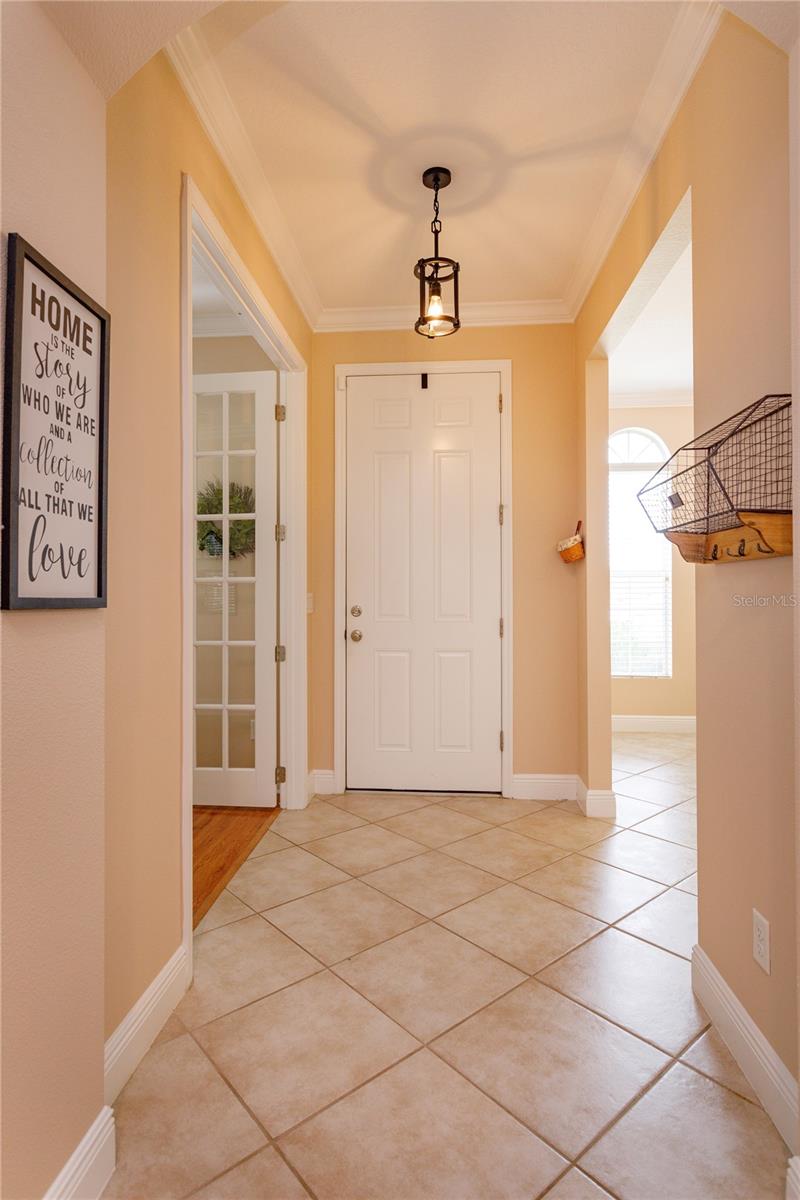 Image 3 of 29 For 714 Parkmont Place