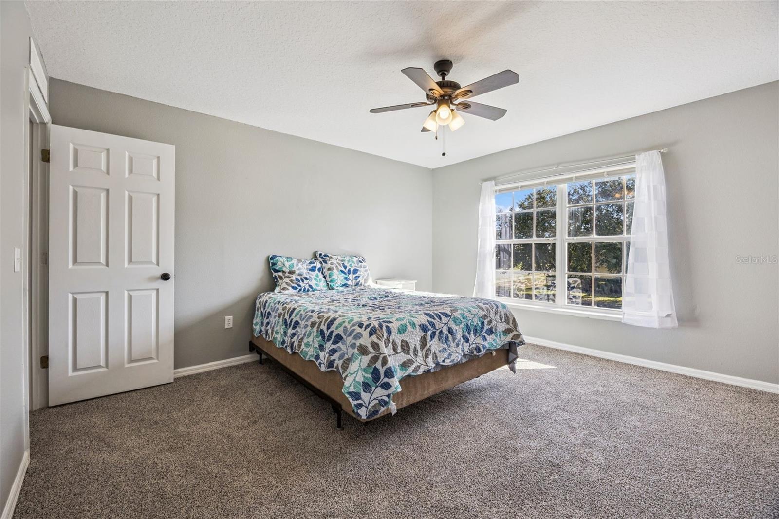 Image 20 of 43 For 15563 Merlin Avenue