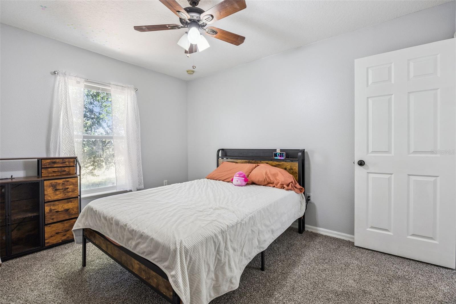 Image 23 of 43 For 15563 Merlin Avenue