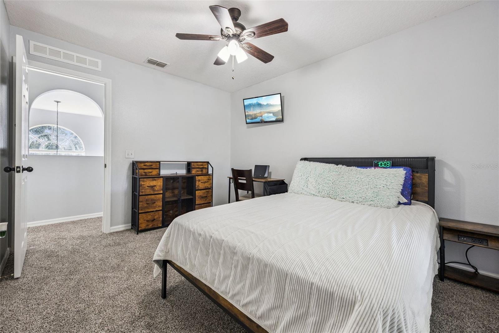 Image 25 of 43 For 15563 Merlin Avenue