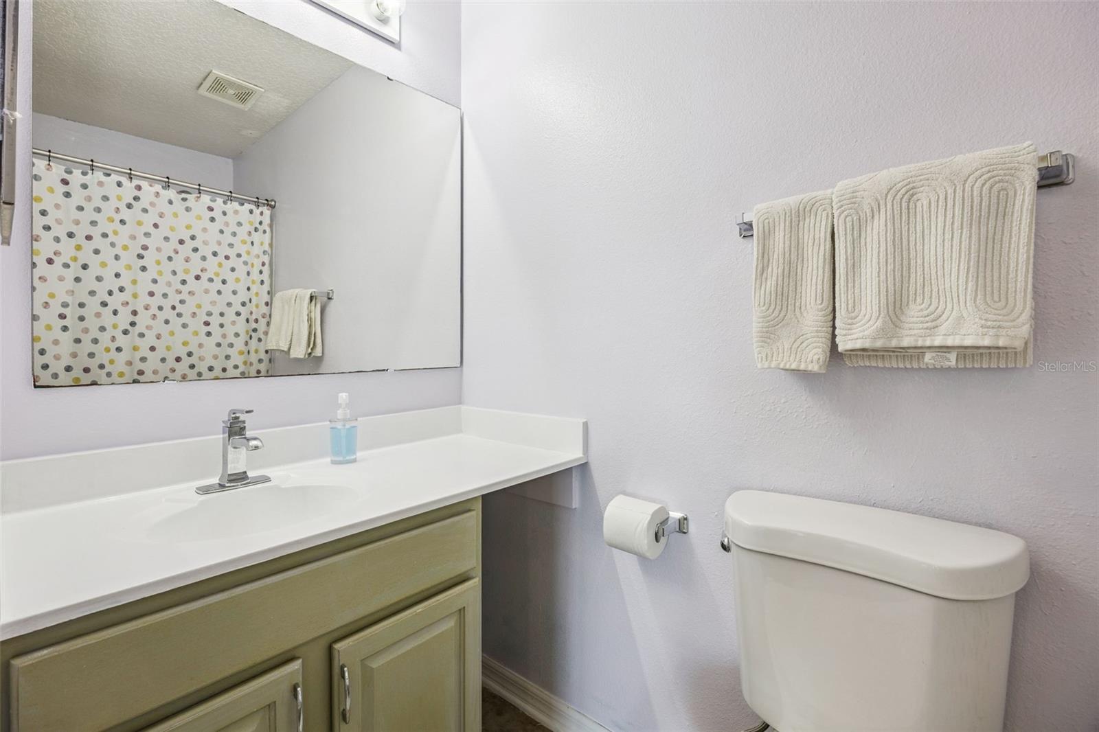 Image 27 of 43 For 15563 Merlin Avenue