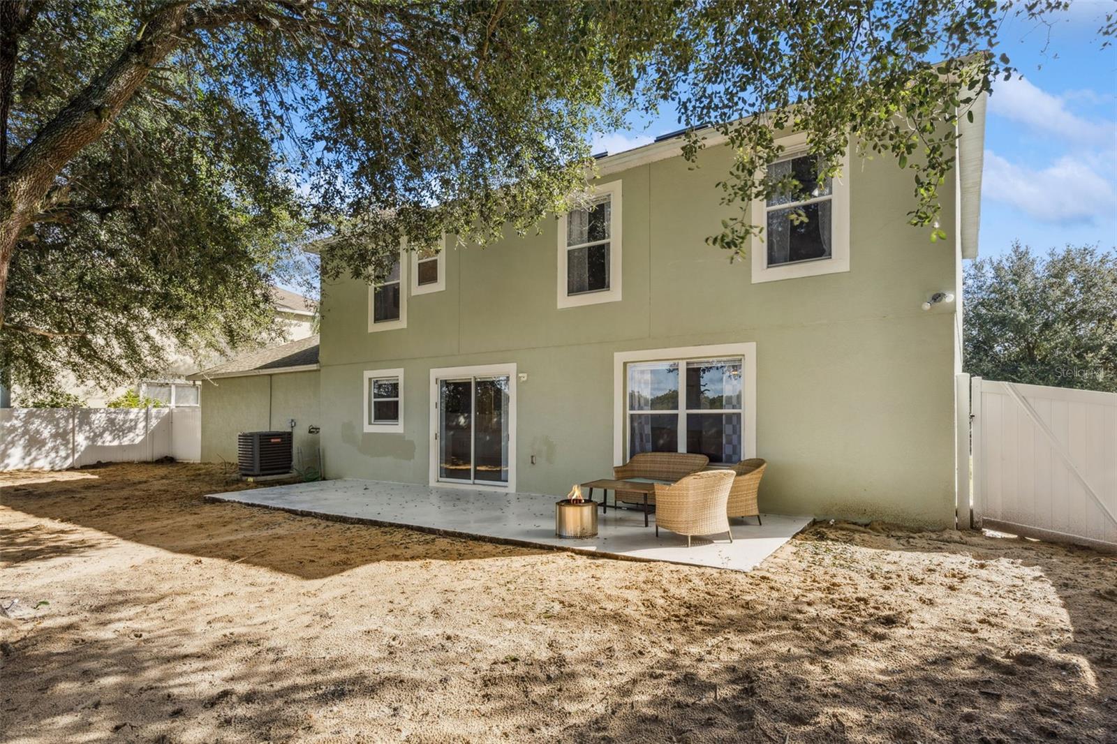 Image 29 of 43 For 15563 Merlin Avenue