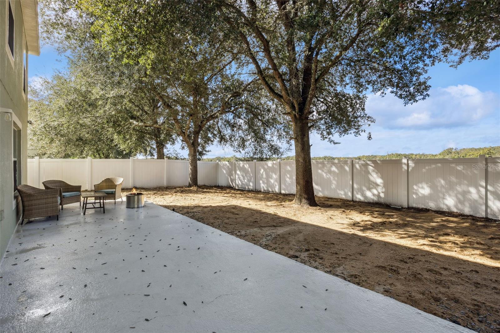 Image 31 of 43 For 15563 Merlin Avenue