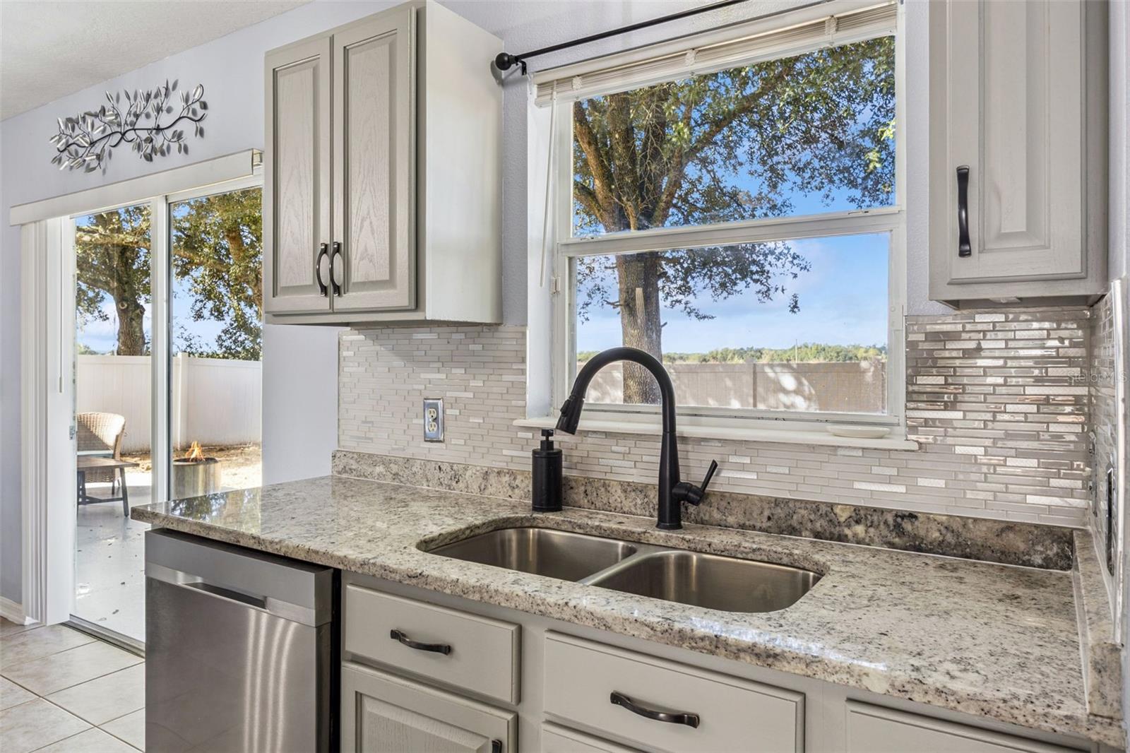 Image 9 of 43 For 15563 Merlin Avenue