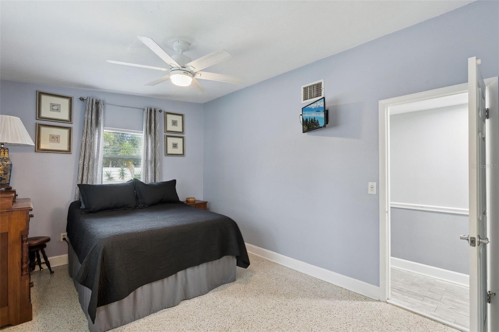 Image 15 of 41 For 268 2nd Street