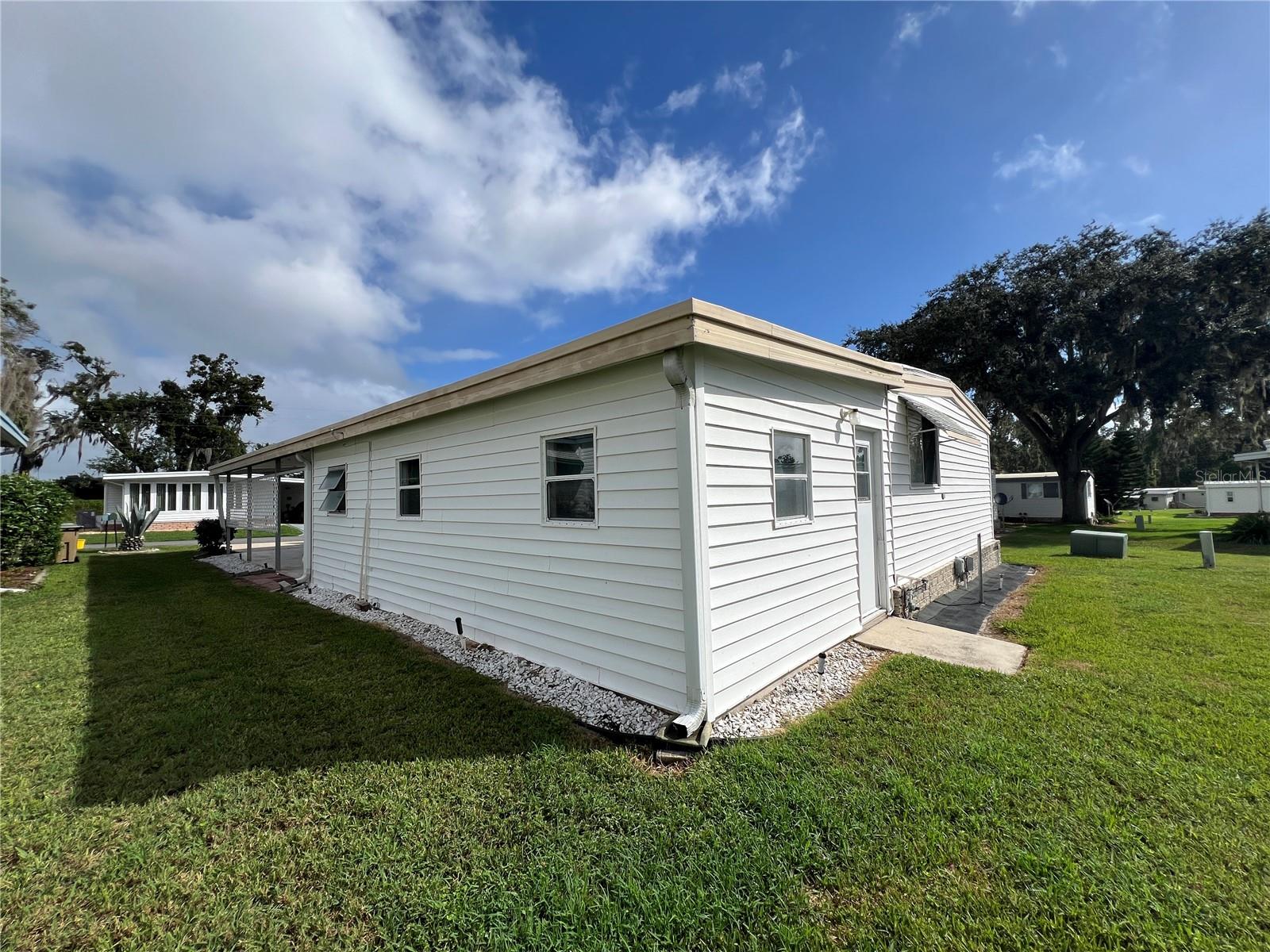 Image 14 of 79 For 107 Willow Lane