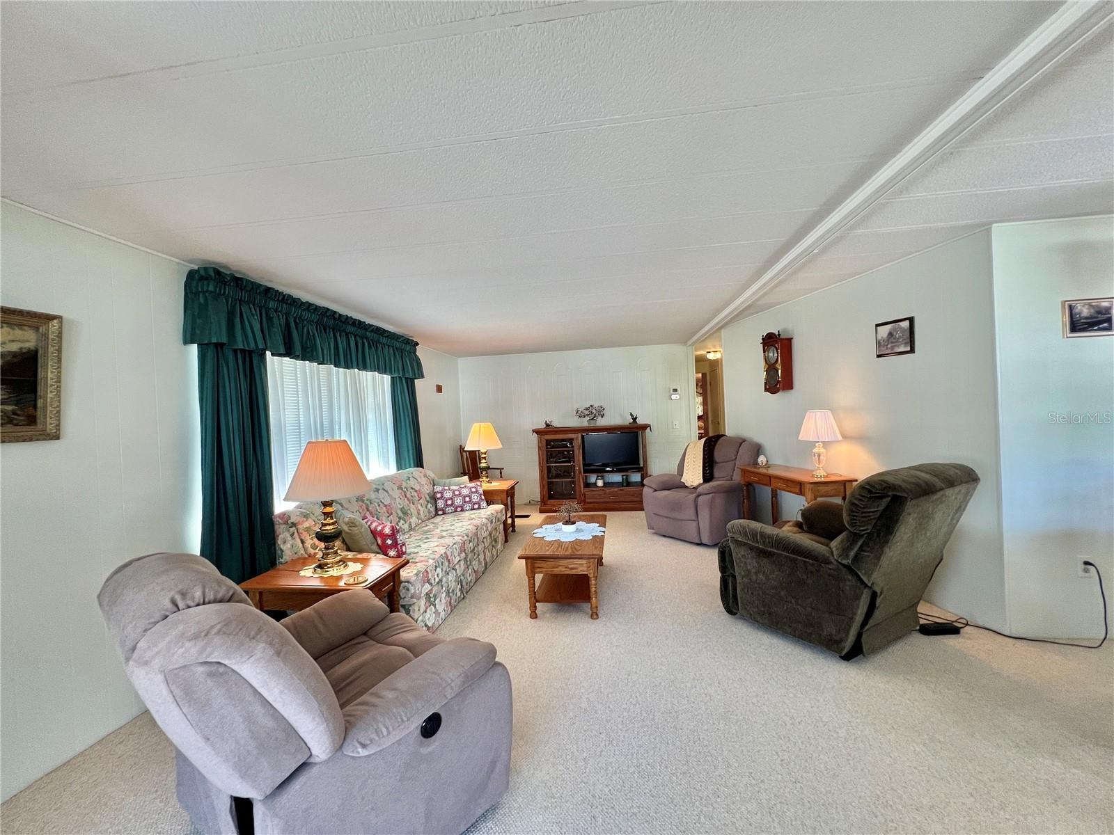 Image 49 of 79 For 107 Willow Lane