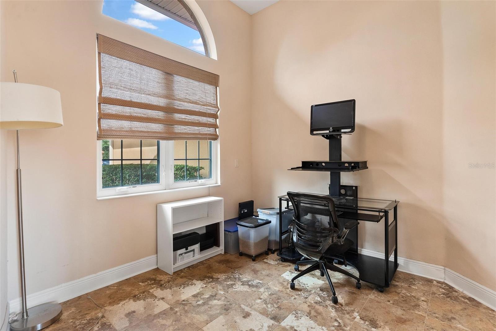 Image 18 of 47 For 38800 Harborwoods Place