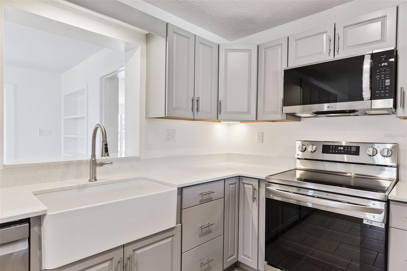 Image 11 of 72 For 4432 Marion County Road