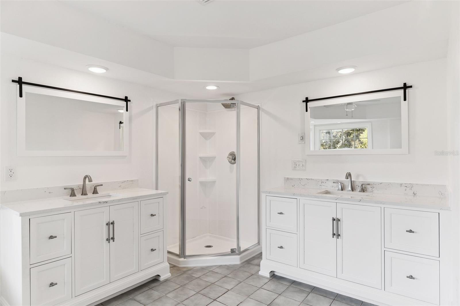 Image 21 of 72 For 4432 Marion County Road