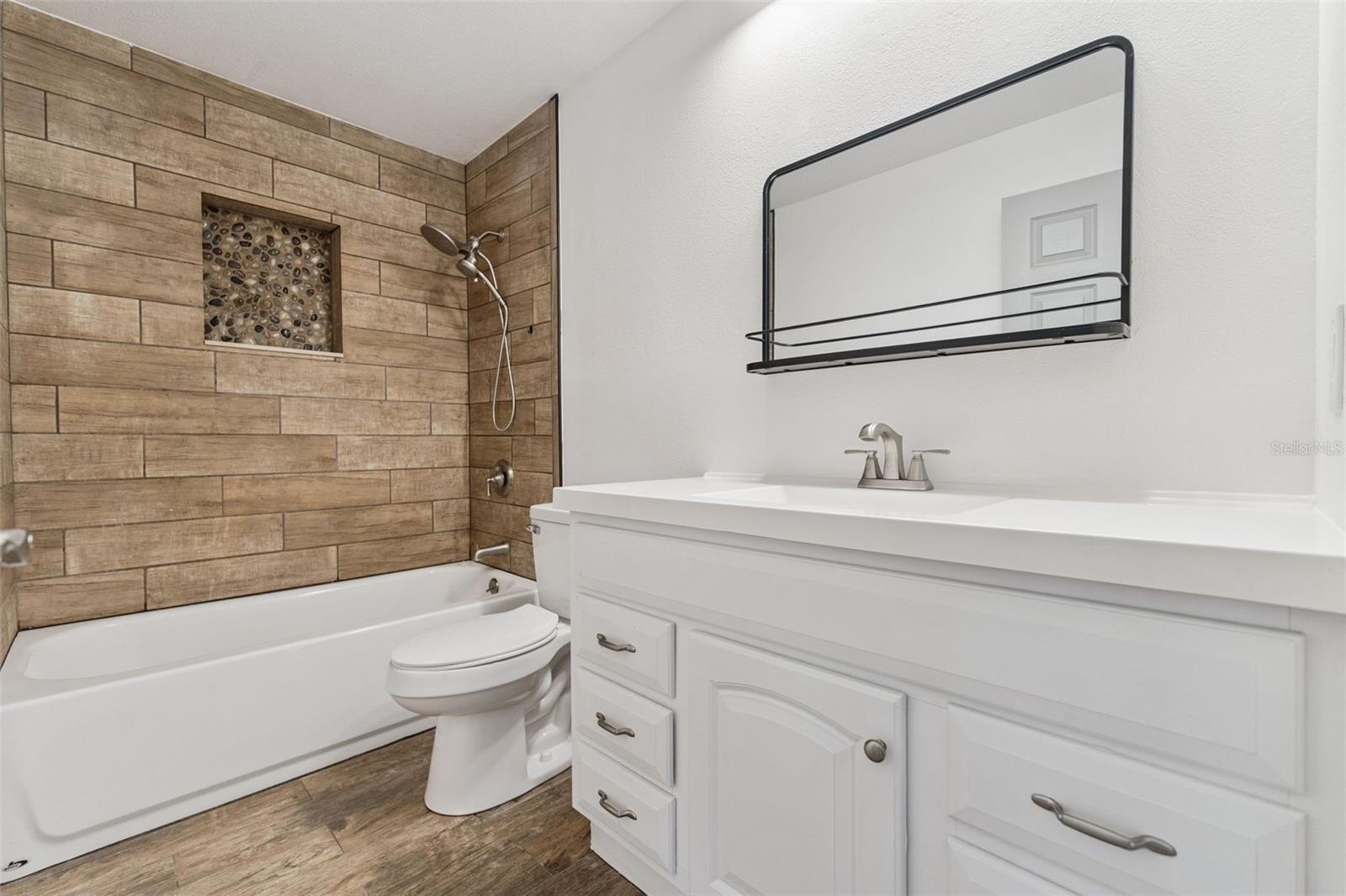 Image 26 of 72 For 4432 Marion County Road