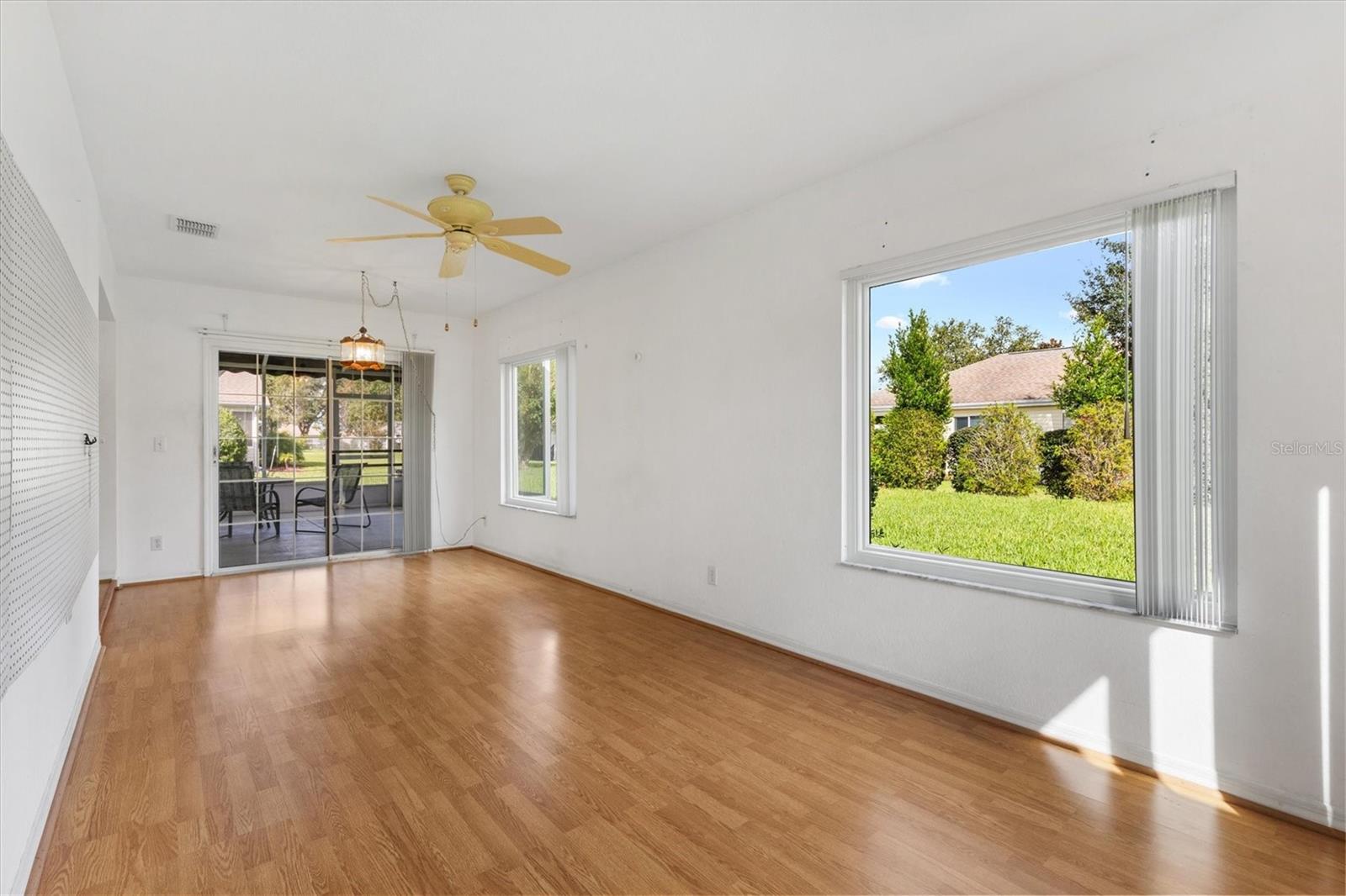 Image 7 of 40 For 13727 87th Avenue