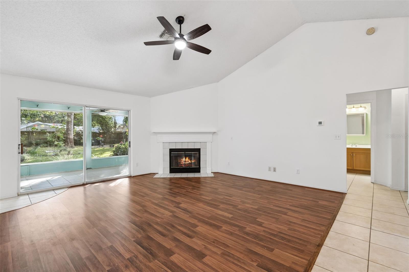 Image 11 of 56 For 2640 Waterview Drive