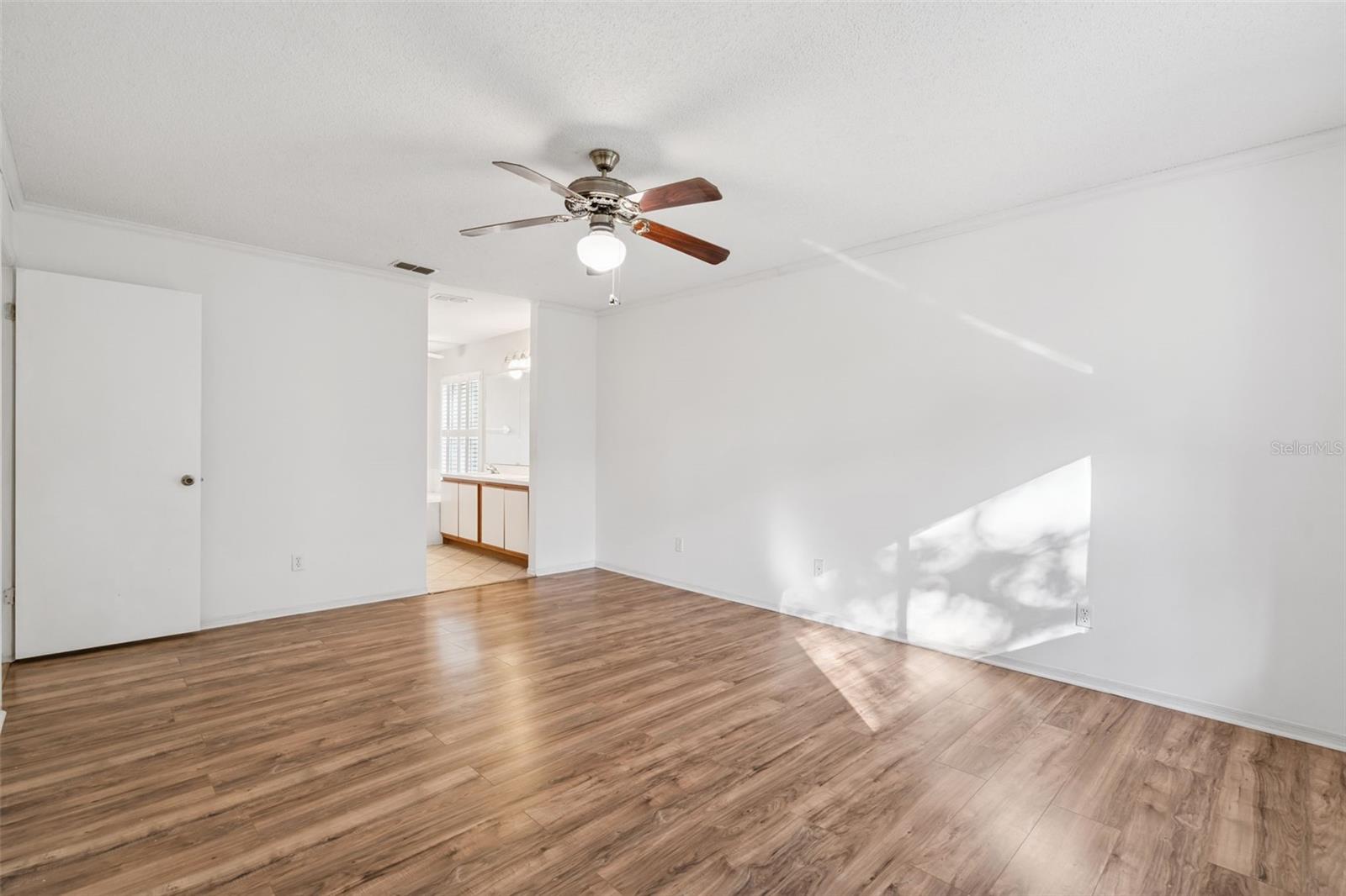 Image 20 of 56 For 2640 Waterview Drive