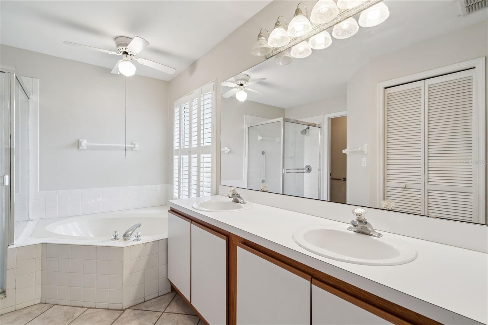 Image 24 of 56 For 2640 Waterview Drive