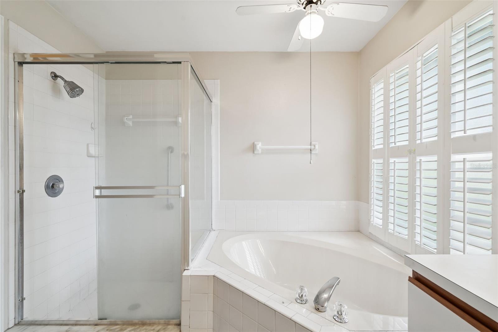 Image 26 of 56 For 2640 Waterview Drive