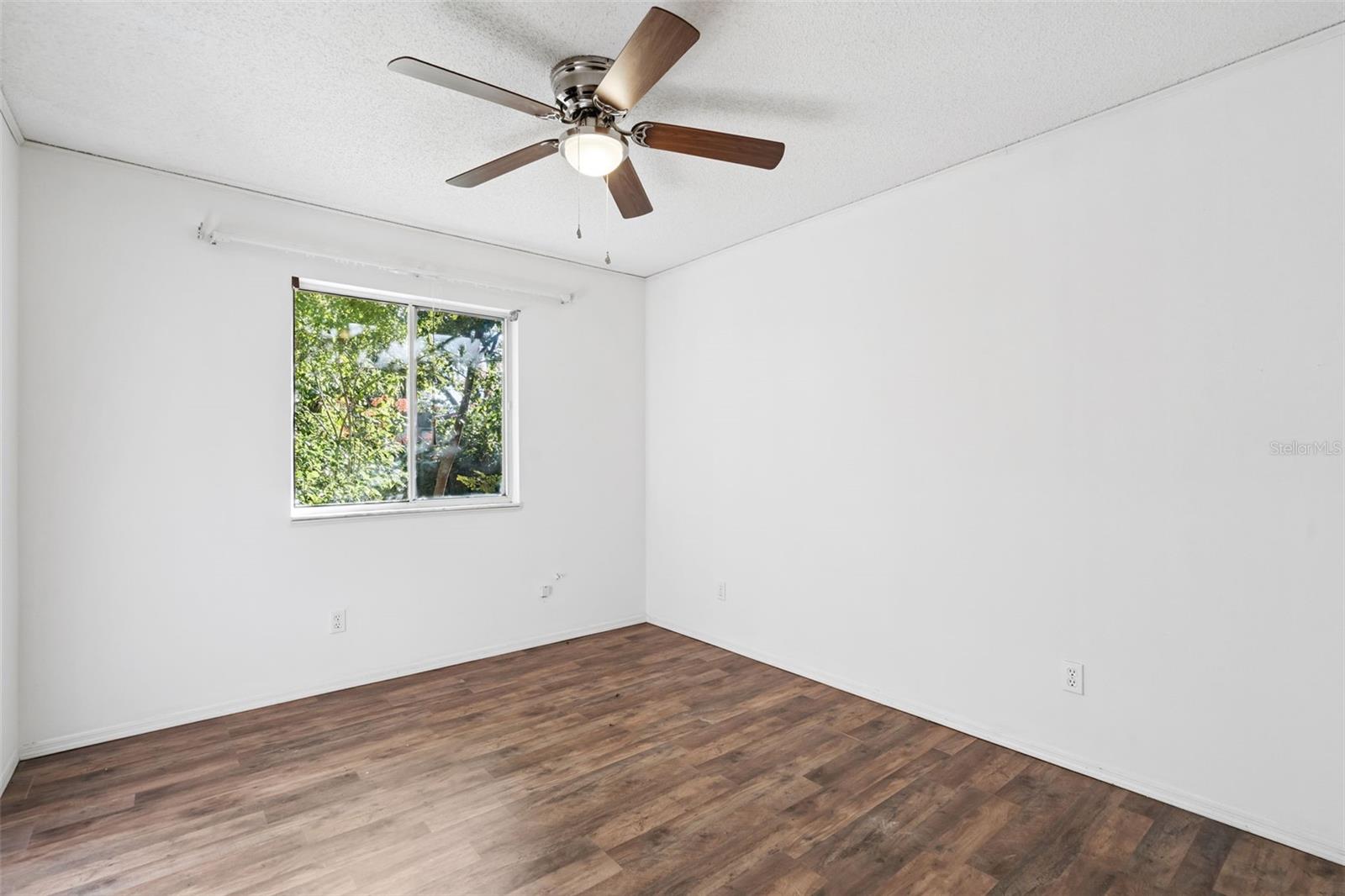 Image 29 of 56 For 2640 Waterview Drive