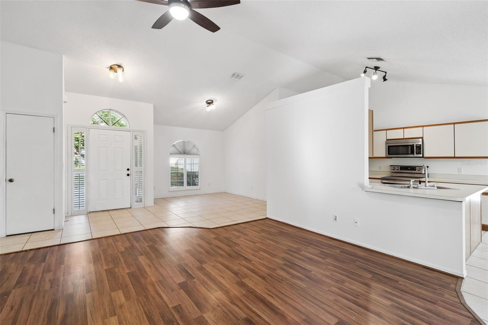 Image 8 of 56 For 2640 Waterview Drive