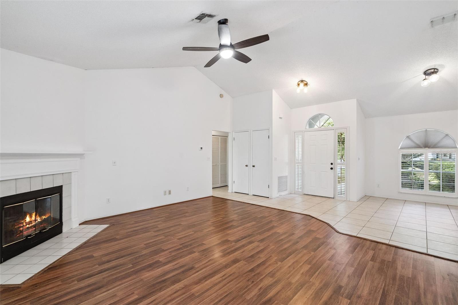 Image 9 of 56 For 2640 Waterview Drive