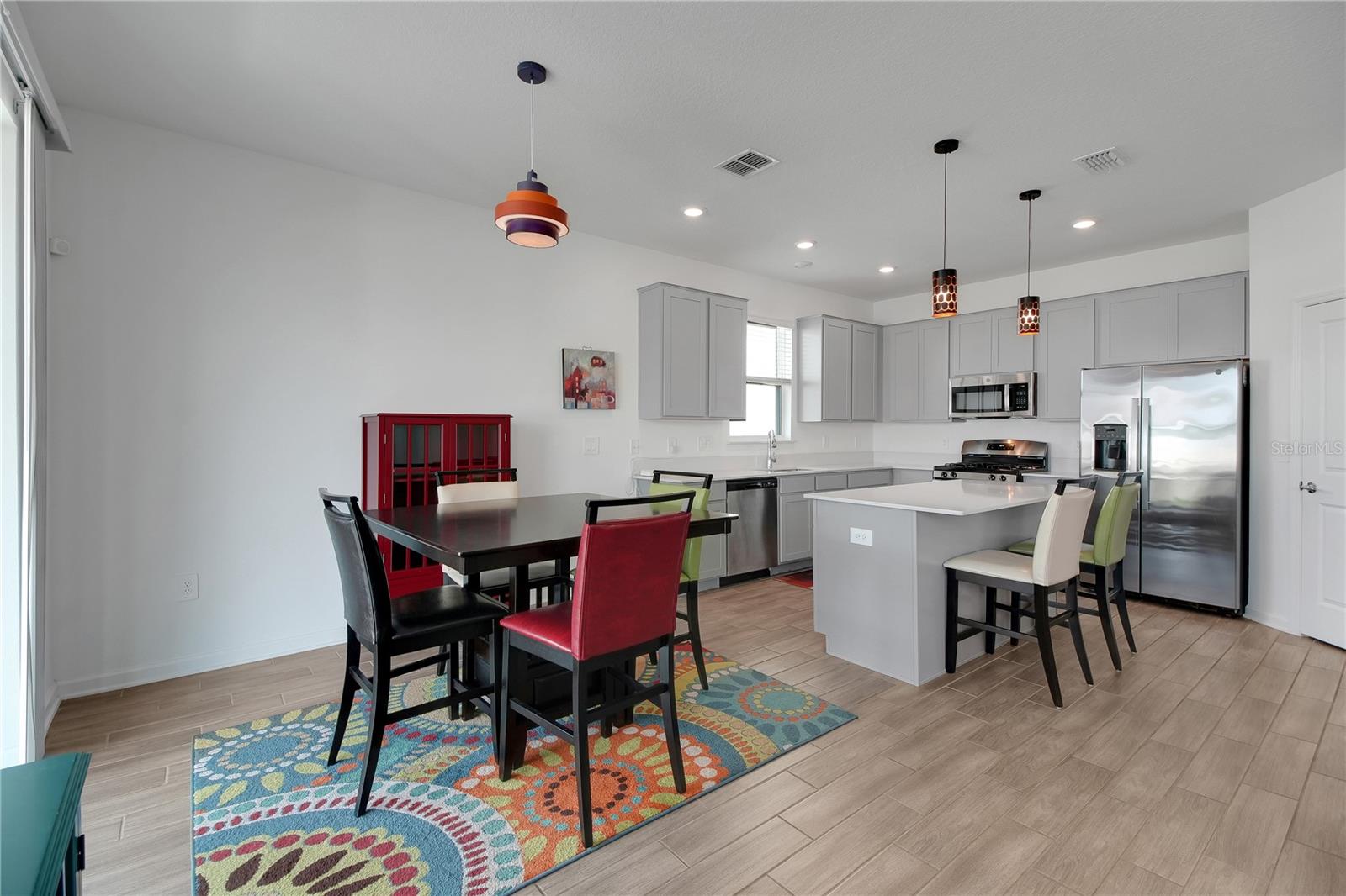 Image 15 of 49 For 9392 Revere Avenue