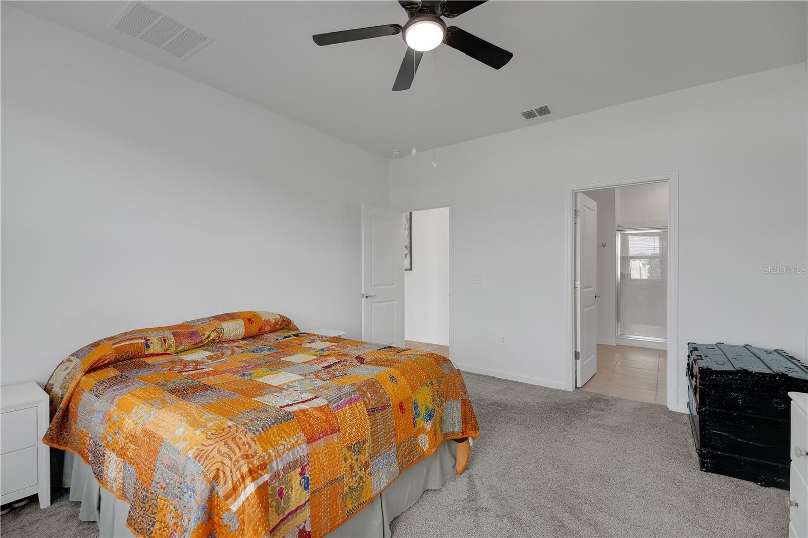 Image 18 of 49 For 9392 Revere Avenue