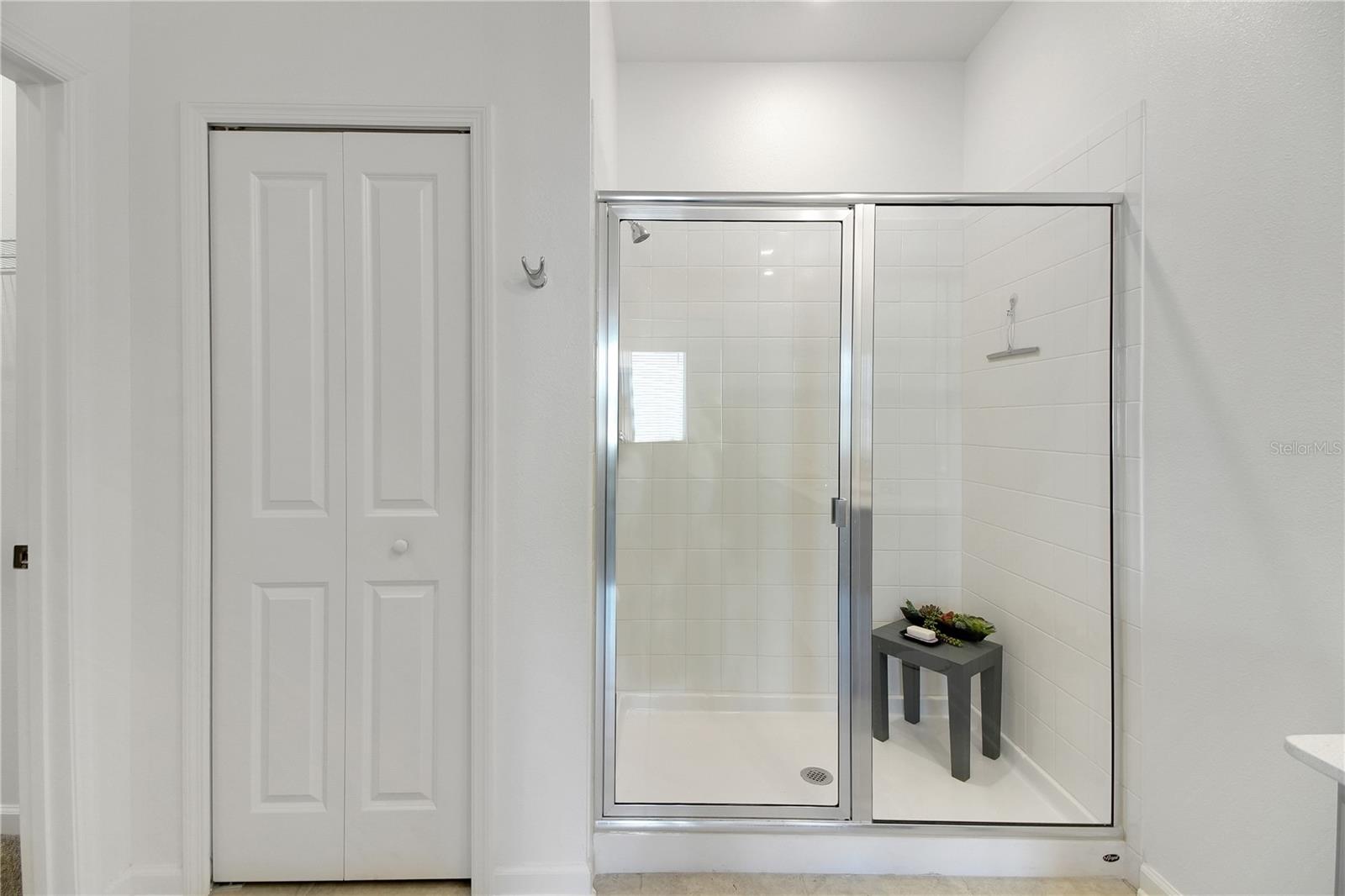 Image 20 of 49 For 9392 Revere Avenue