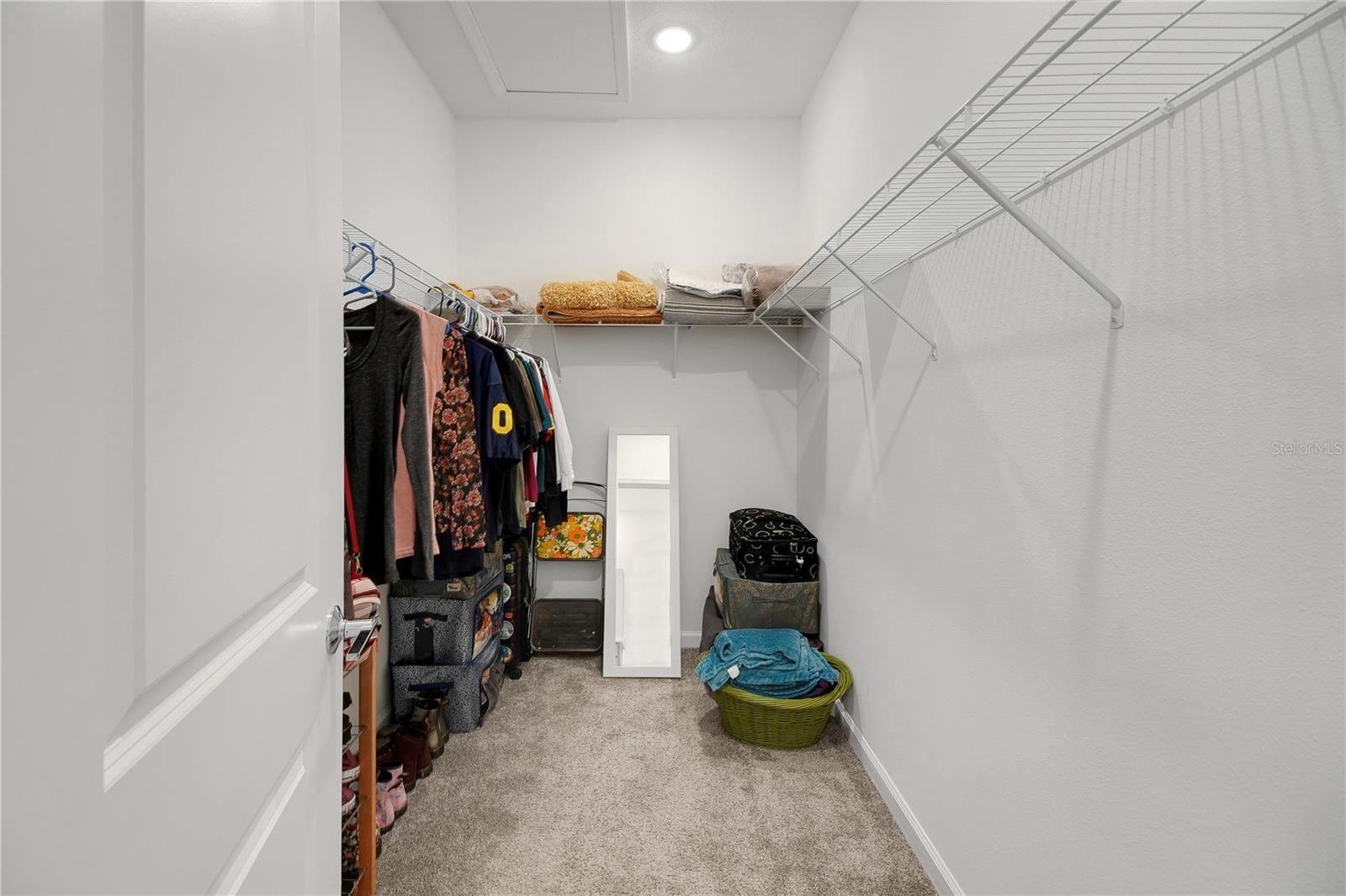 Image 23 of 49 For 9392 Revere Avenue