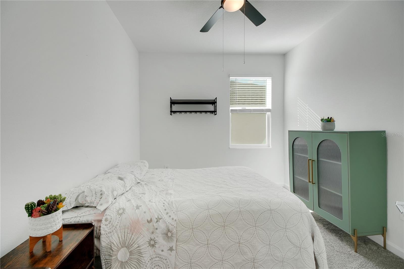 Image 27 of 49 For 9392 Revere Avenue
