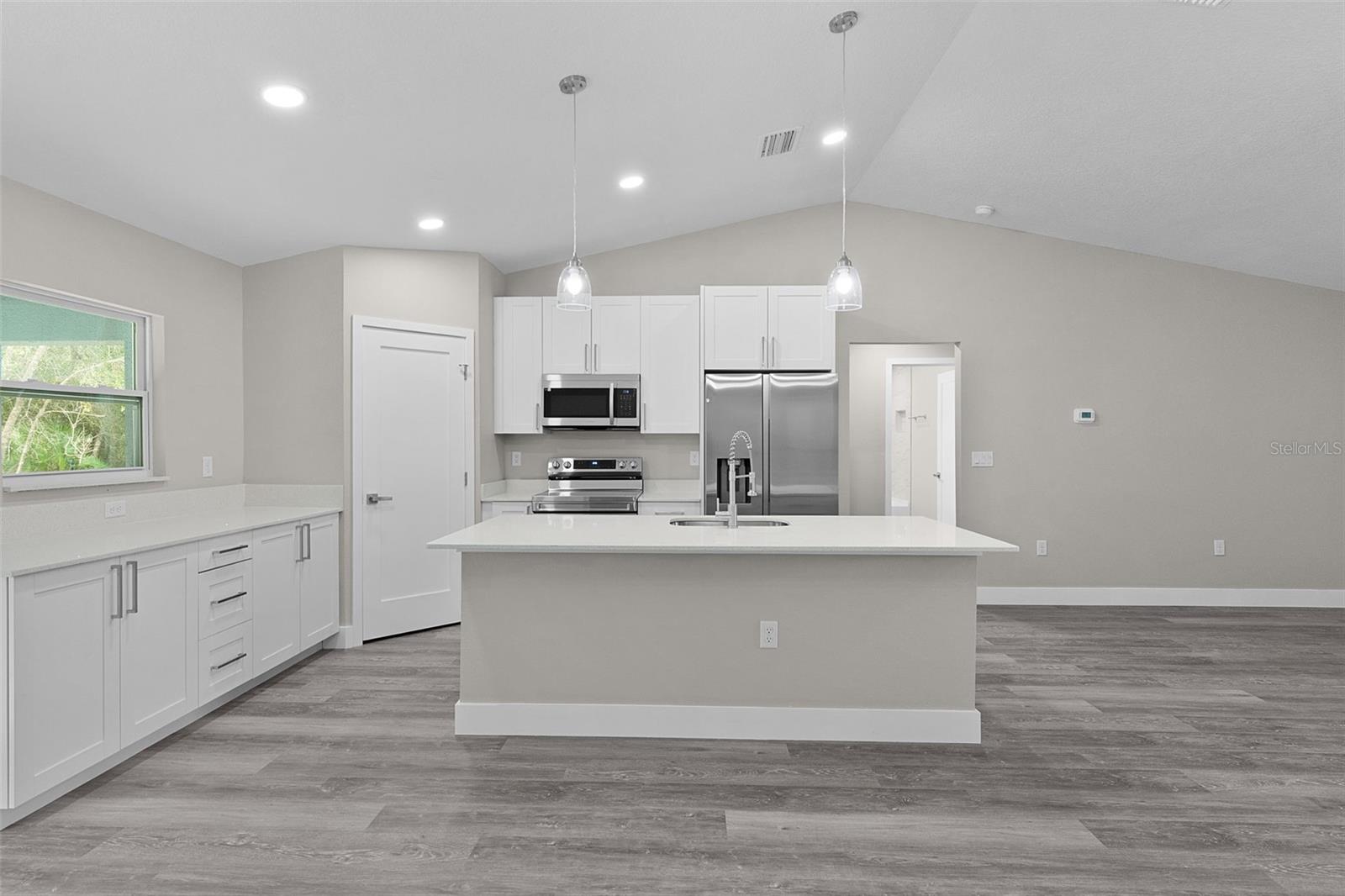 Image 12 of 36 For 18 Fisher Terrace Way