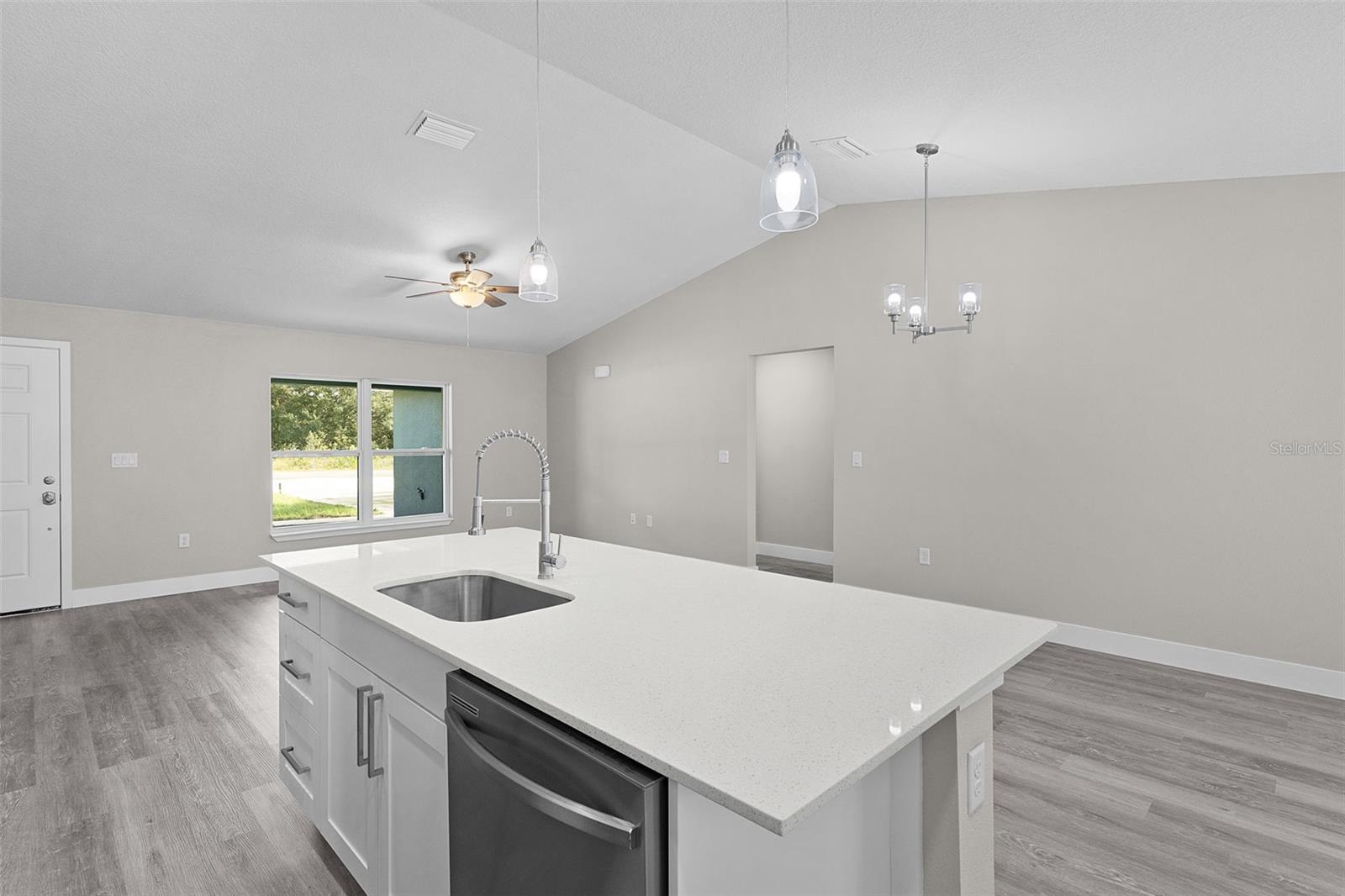 Image 14 of 36 For 18 Fisher Terrace Way