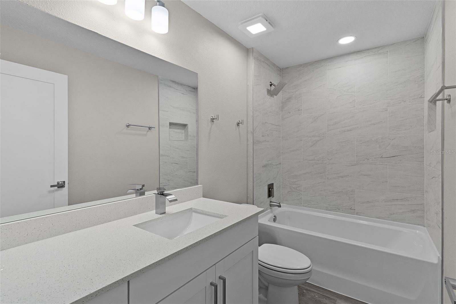 Image 20 of 36 For 18 Fisher Terrace Way