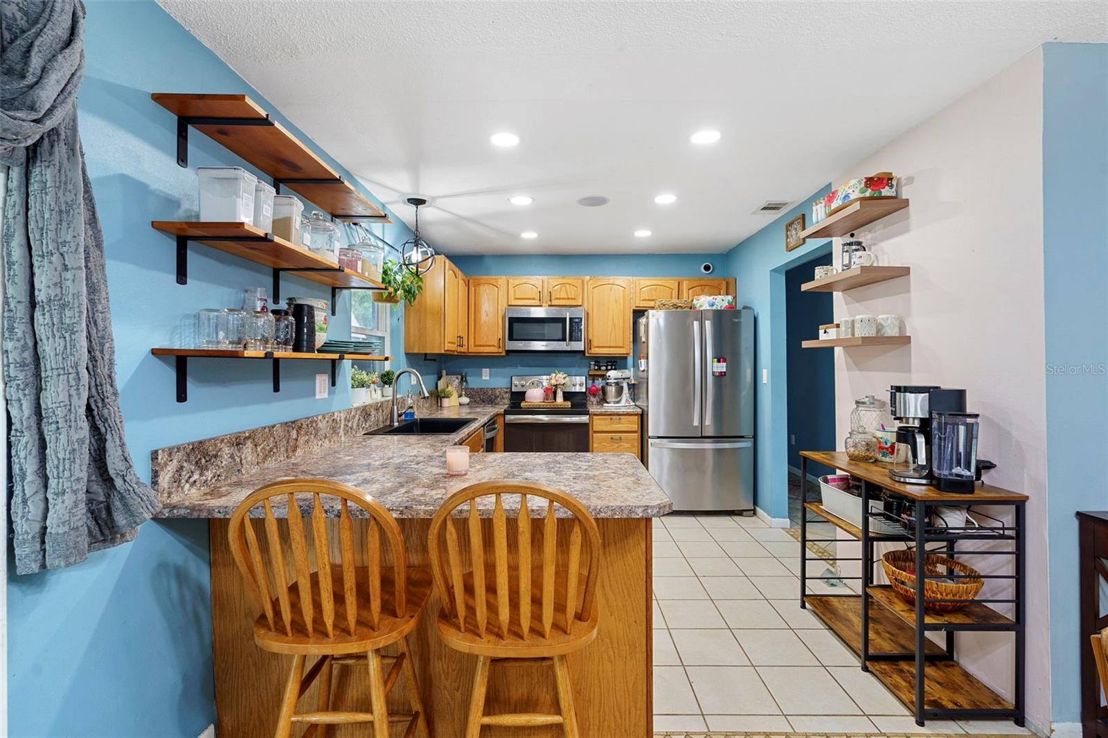 Image 11 of 33 For 408 Century Avenue