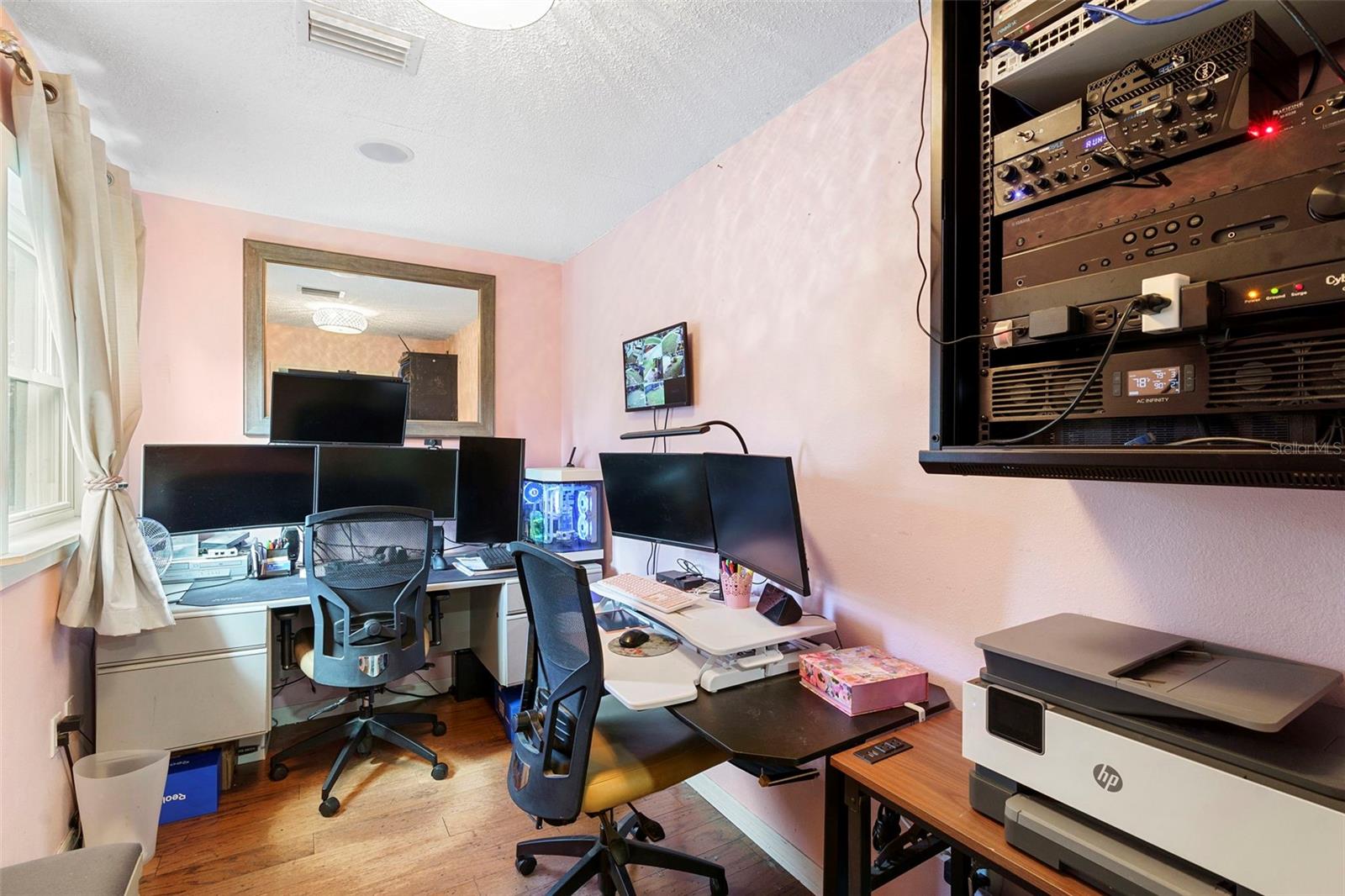 Image 17 of 33 For 408 Century Avenue