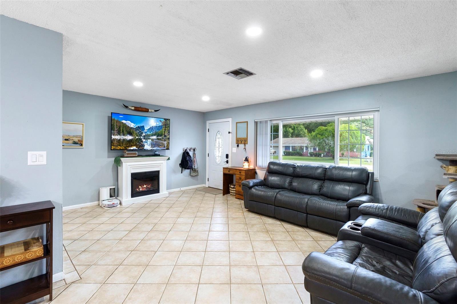 Image 2 of 33 For 408 Century Avenue