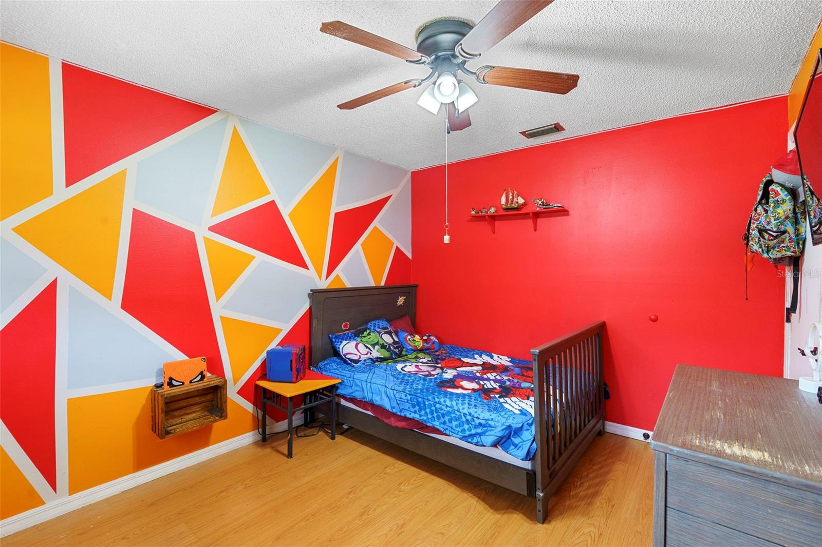 Image 23 of 33 For 408 Century Avenue