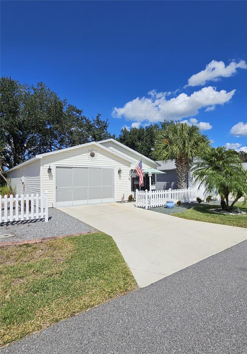 Image 26 of 26 For 2107 Escobar Avenue