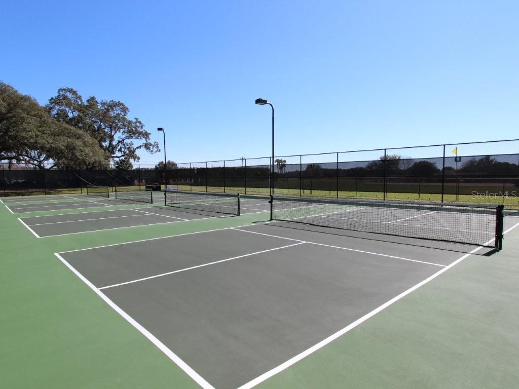 Image 28 of 33 For 4854 Glen Coe Street