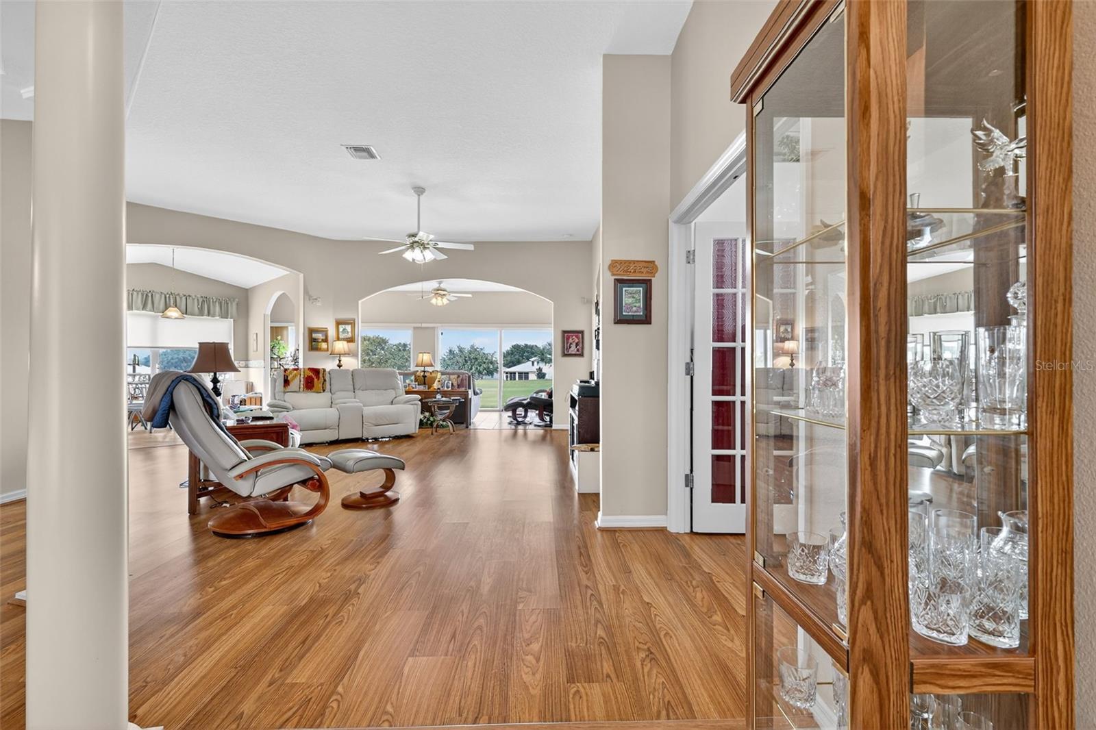 Image 5 of 66 For 4528 Glen Coe Street