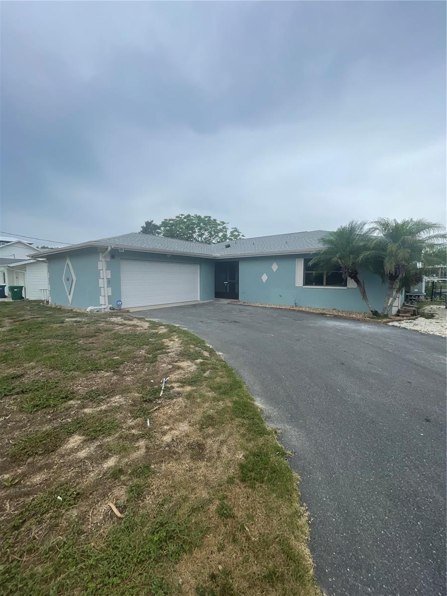 Image 3 of 4 For 11711 Bayshore Drive