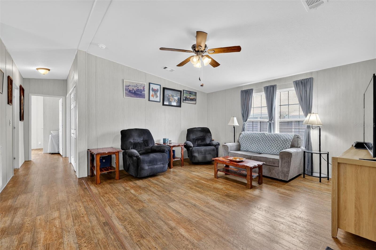 Image 3 of 35 For 11634 Hickory Lane