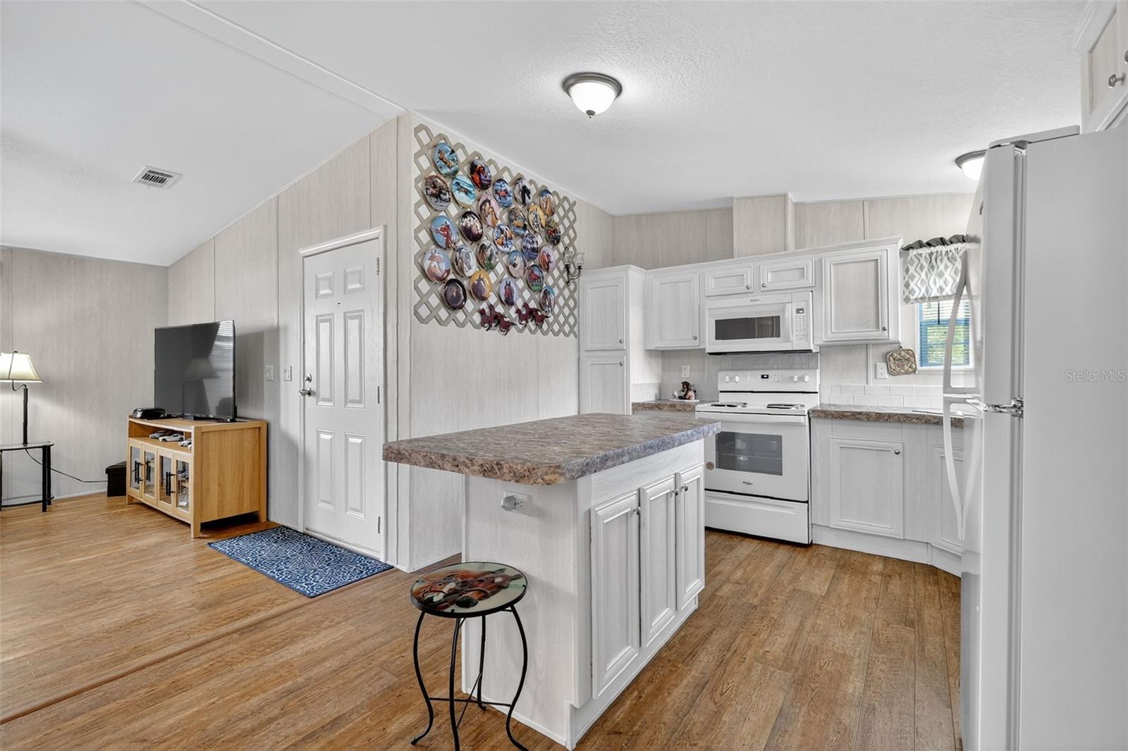 Image 8 of 35 For 11634 Hickory Lane