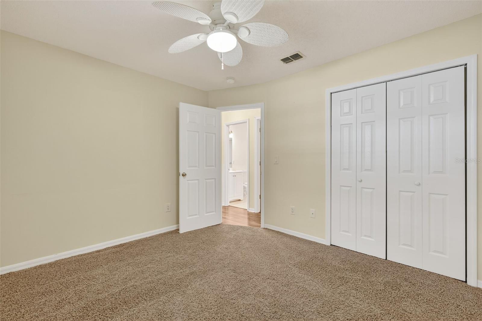 Image 14 of 35 For 207 Fernwood Street