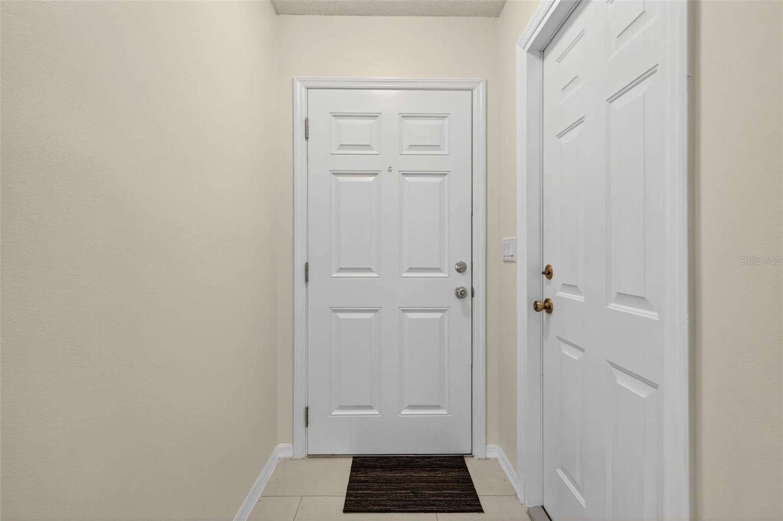 Image 16 of 35 For 207 Fernwood Street